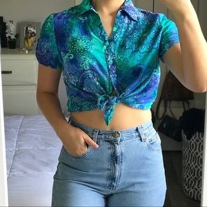 SOLD / VINTAGE • button down top